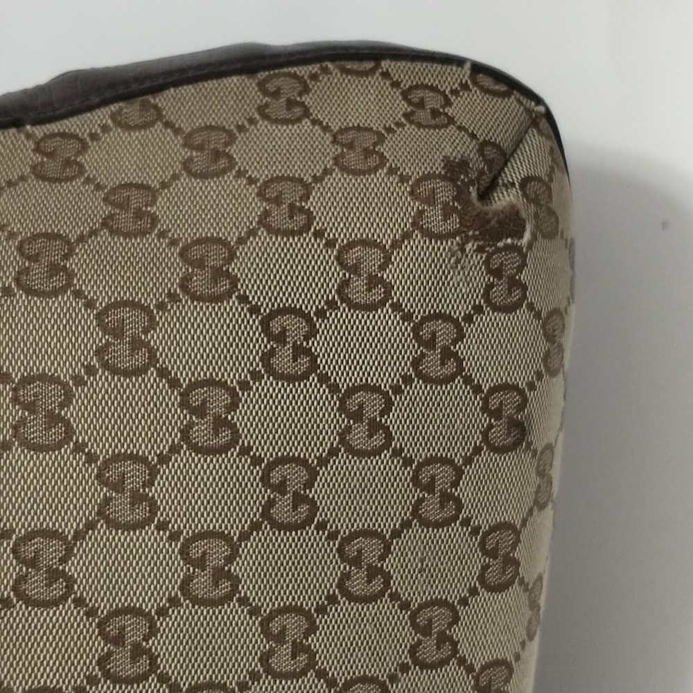 💯 Authentic GUCCI Brown and Cream GG Monogram Canvas Shoulder Bag - Picture 16 of 16